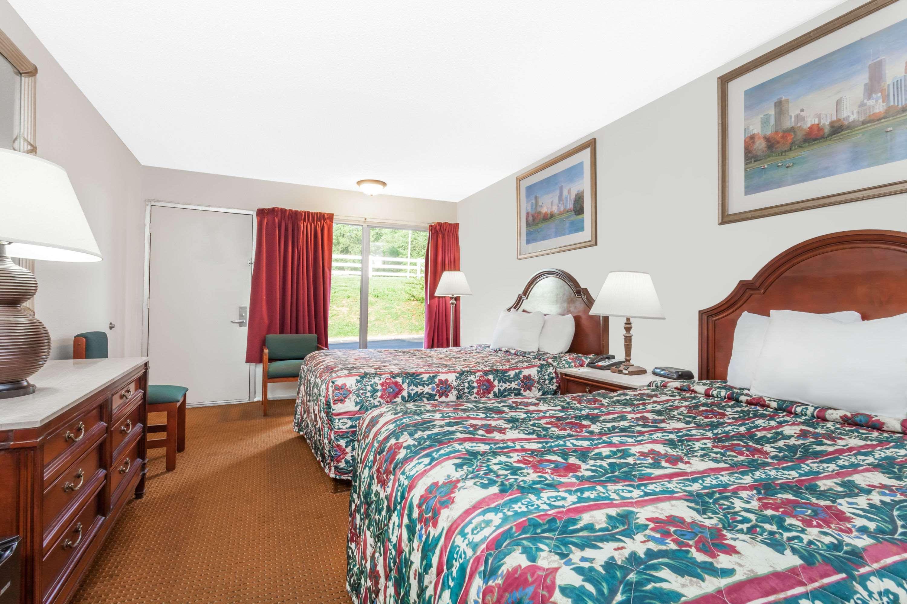 Rodeway Inn Оуэнсборо Экстерьер фото